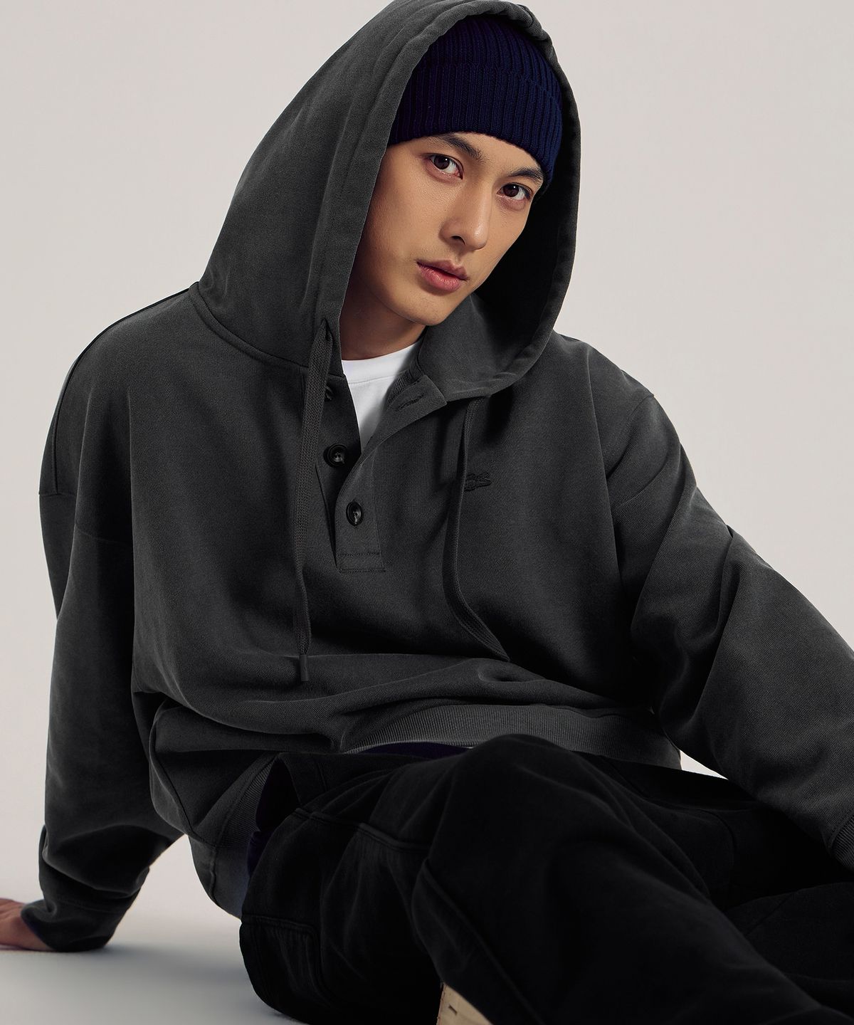 라코스테(LACOSTE) 남성 워싱 버튼 후드 풀오버 SH297E-56N UWC