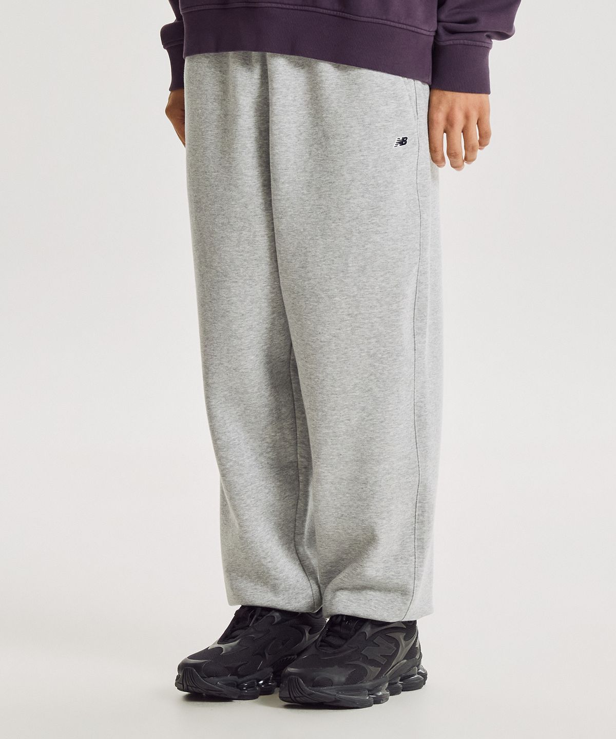 뉴발란스(NEW BALANCE) NBMLG41003 / UNI 에센셜 클래식 기모 조거 팬츠 (M/GRAY)
