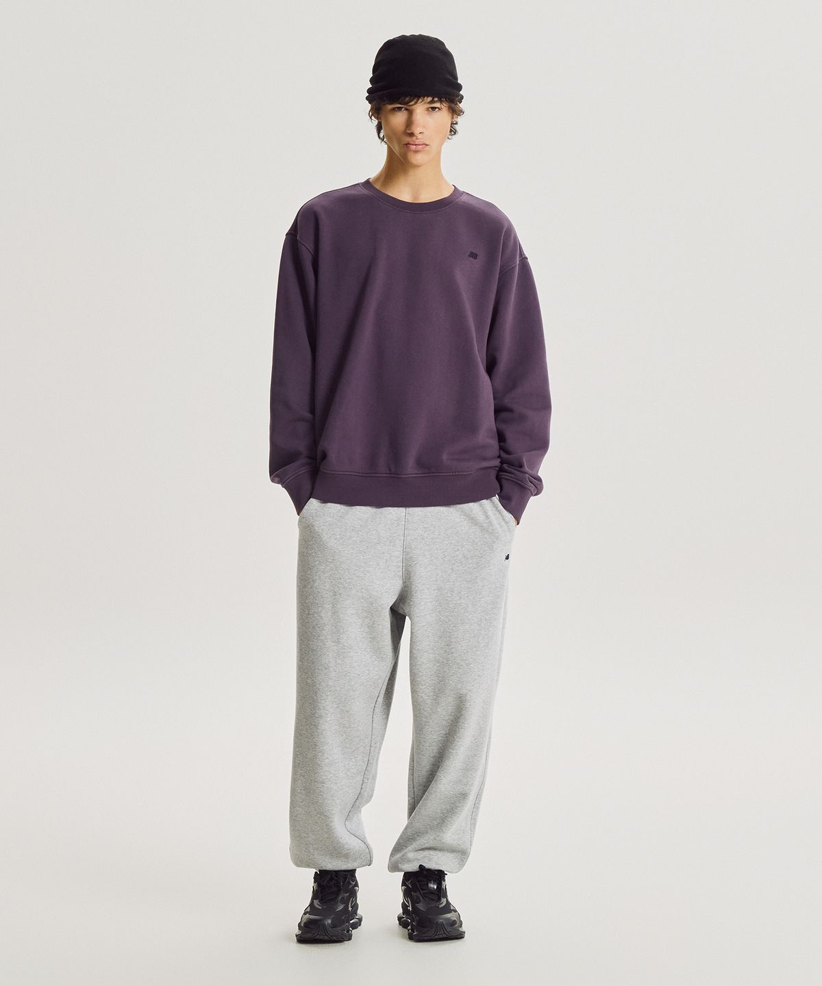뉴발란스(NEW BALANCE) NBMLG41003 / UNI 에센셜 클래식 기모 조거 팬츠 (M/GRAY)