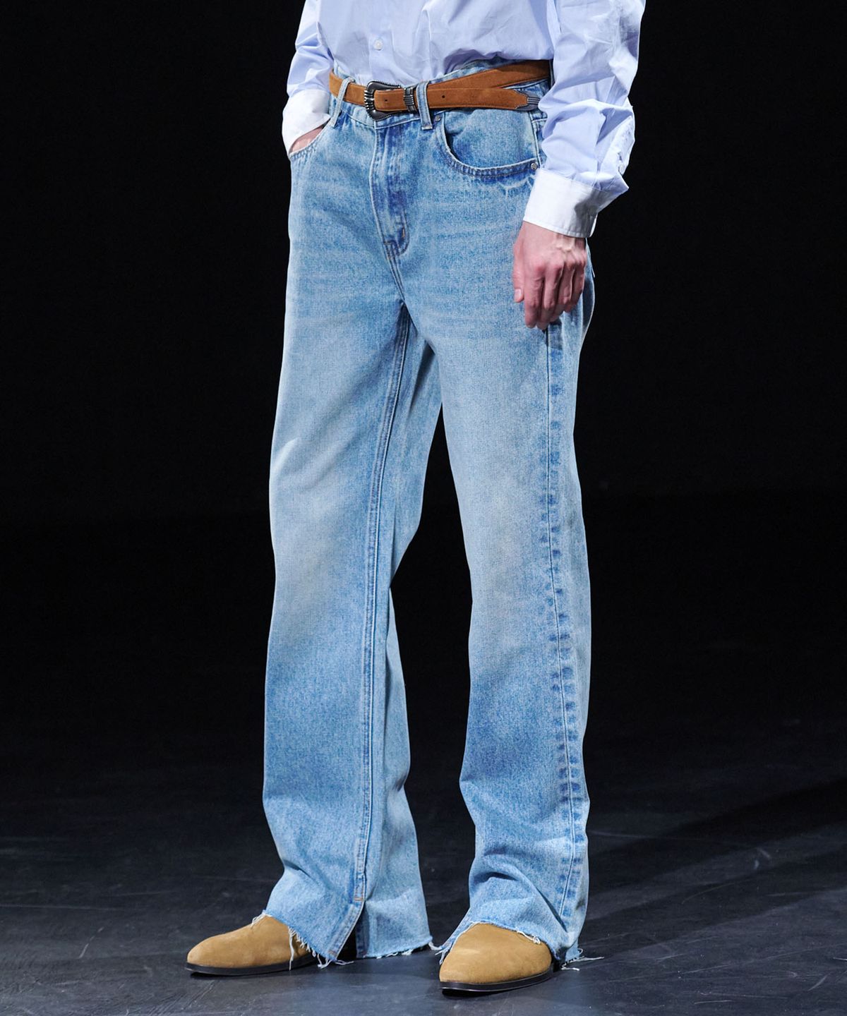 테이크이지(TAKEASY) [DMD] SHANE Straight Denim - Pale Blue