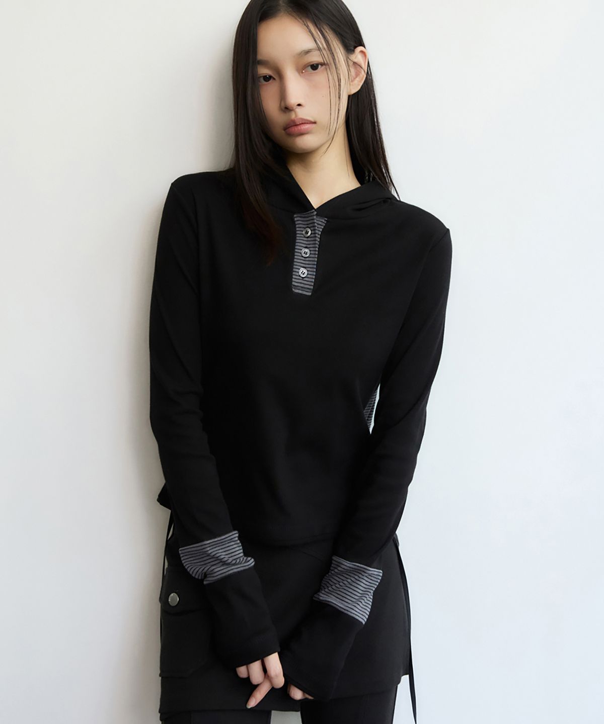 렌세(RENSE) Stripe Slim Fit Hoodie Black