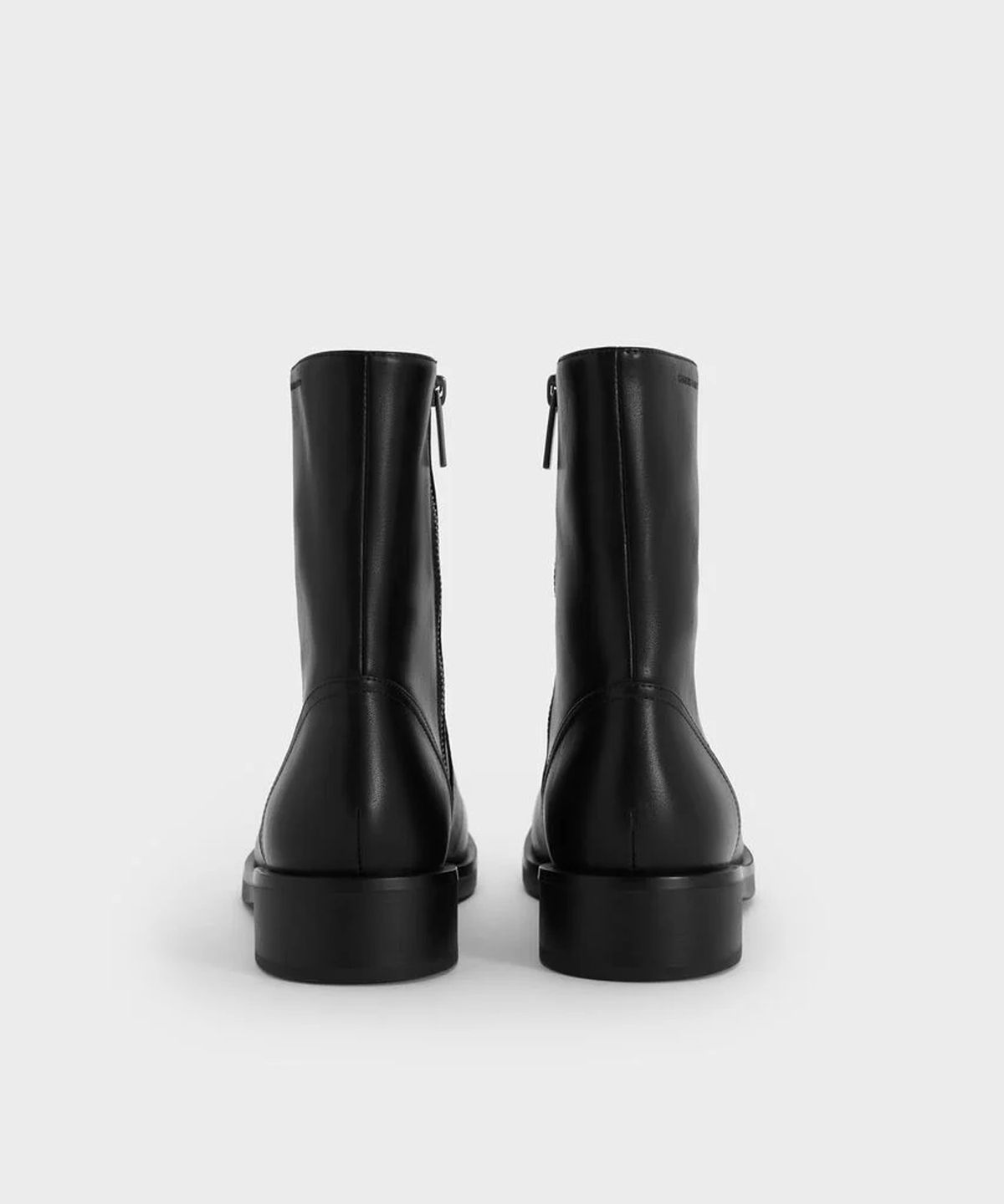 찰스앤키스(CHARLES & KEITH) 사이드 지퍼 앵클 부츠 2colors CK1-90380183