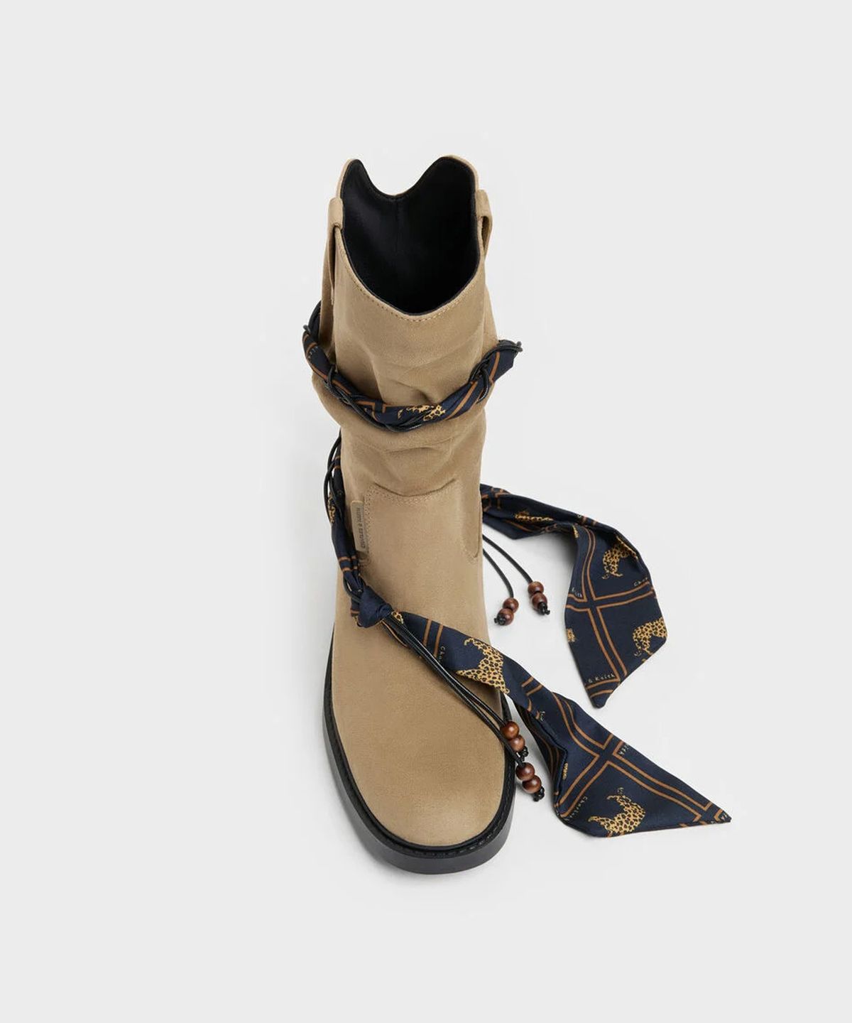 찰스앤키스(CHARLES & KEITH) 인조 스웨이드 프린티드 스카프 카프 부츠 2colors CK1-90380195-1
