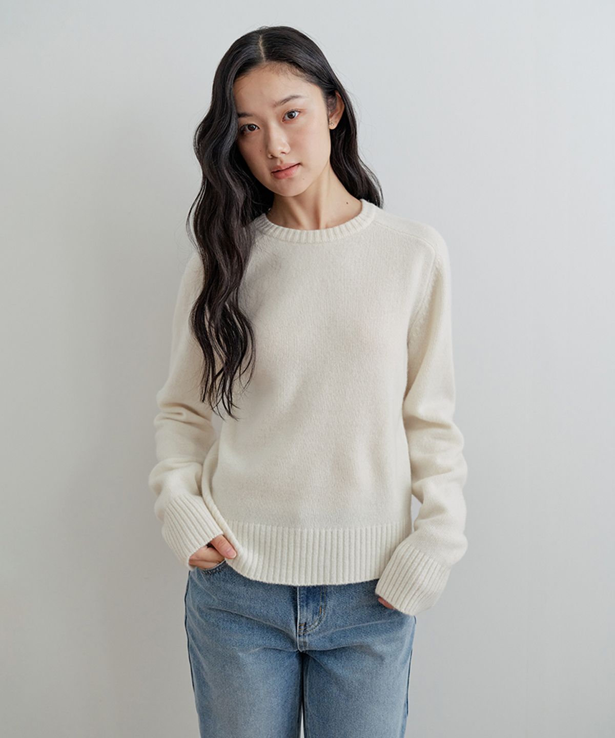 비올셋(BE ALL SET) Premium Wool Saddle Round Knit_Ivory