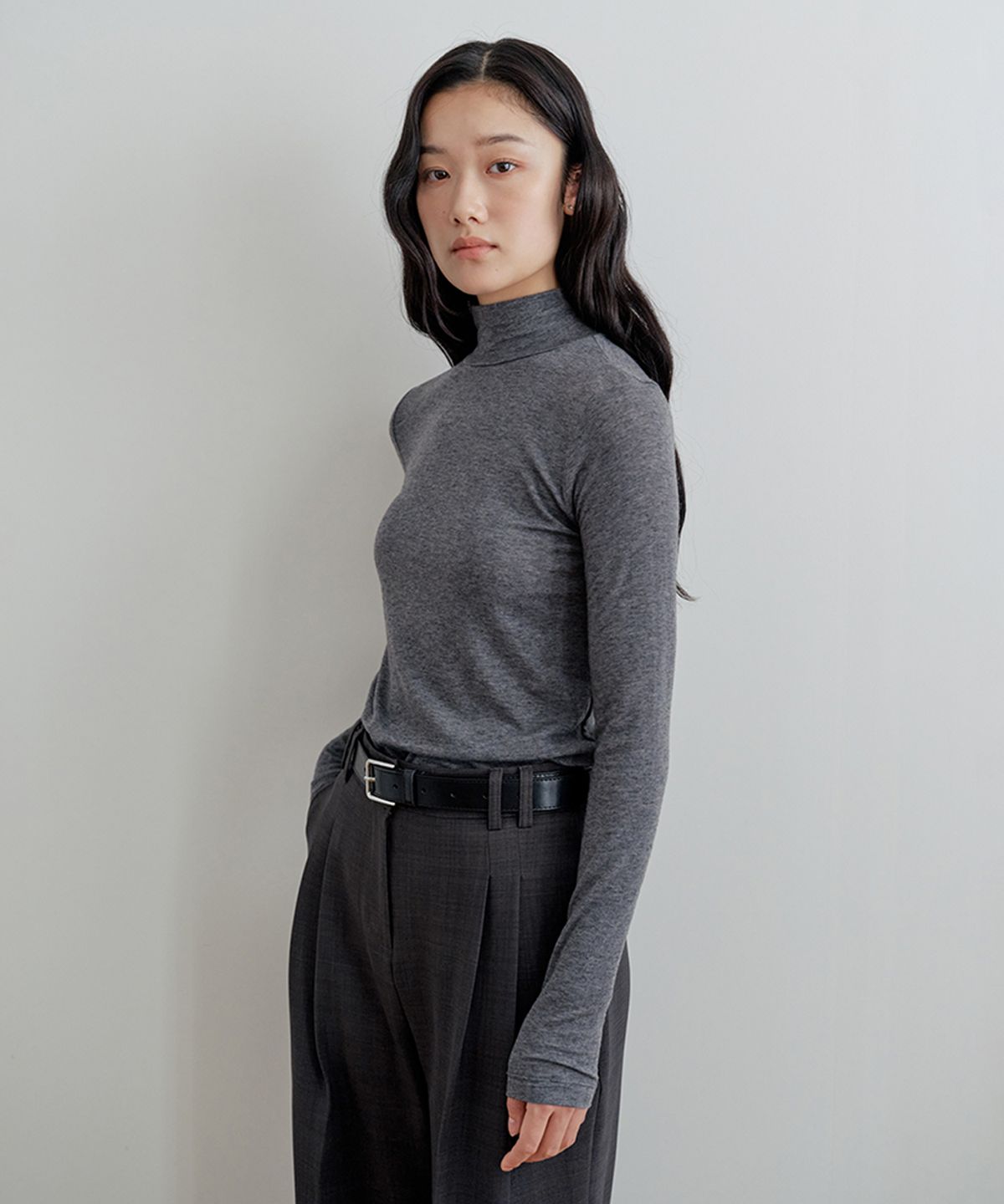 비올셋(BE ALL SET) Soft Wool Turtleneck Top_Charcoal Grey