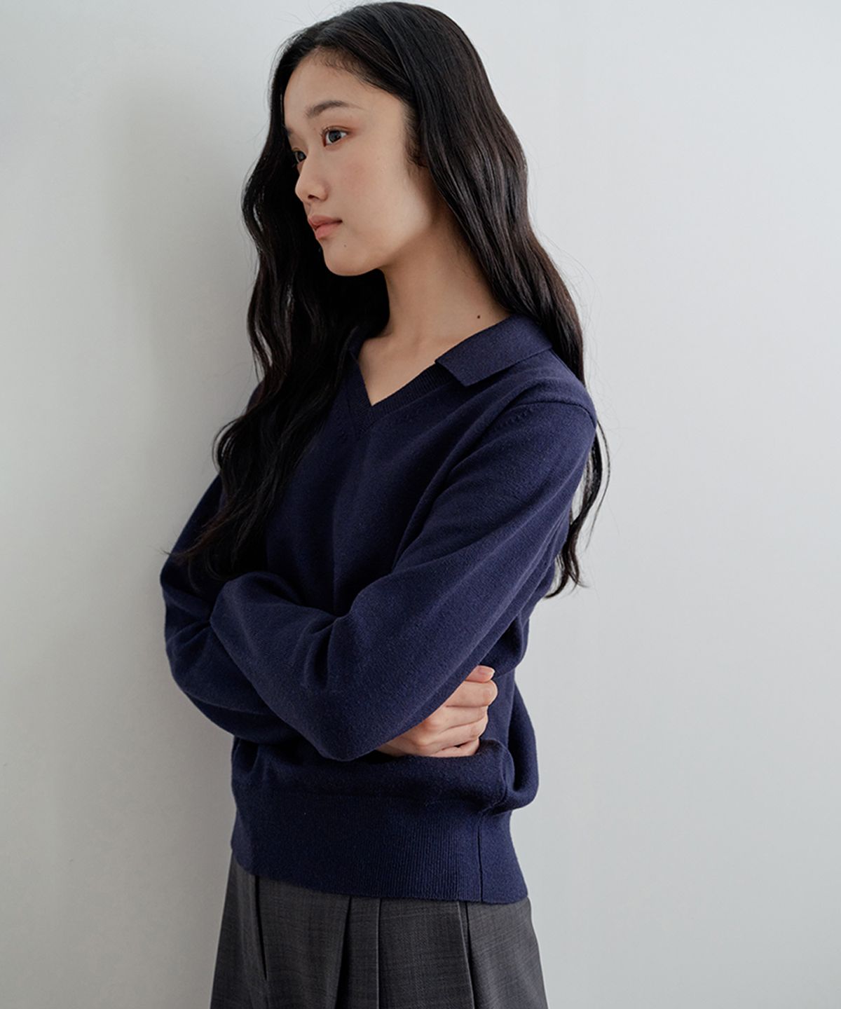 비올셋(BE ALL SET) Open Collar V-Neck Knit_Navy