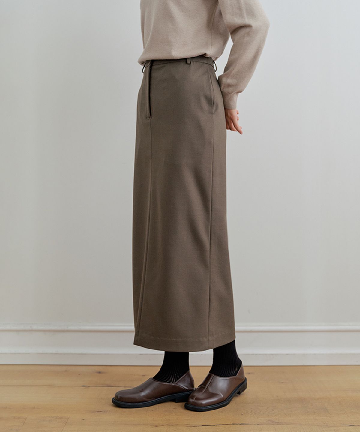 비올셋(BE ALL SET) Standard-Fit Wool Skirt_Khaki Brown