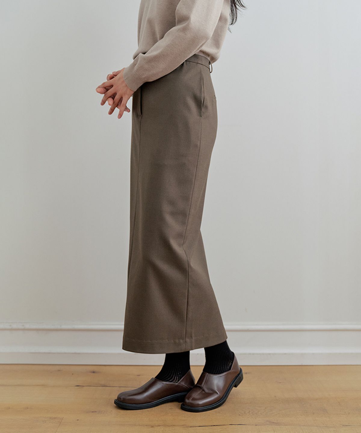 비올셋(BE ALL SET) Standard-Fit Wool Skirt_Khaki Brown