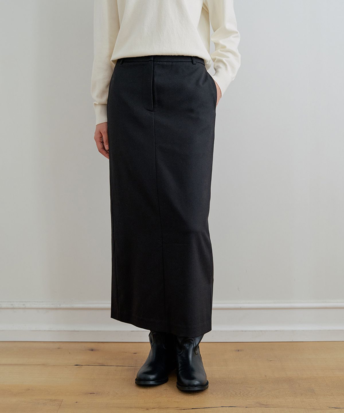 비올셋(BE ALL SET) Standard-Fit Wool Skirt_Black