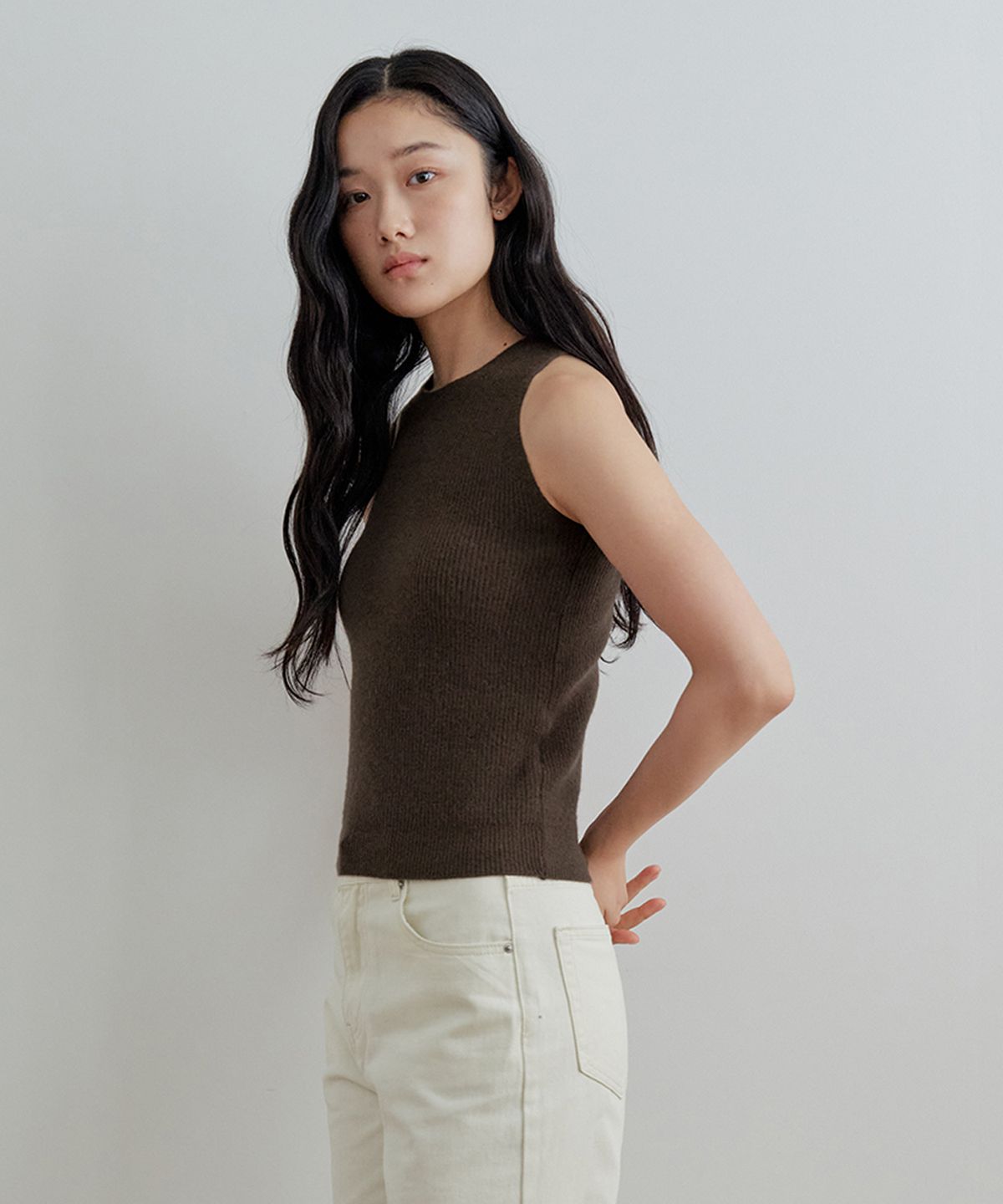 비올셋(BE ALL SET) Merino Wool Knit Sleeveless_Choco Brown