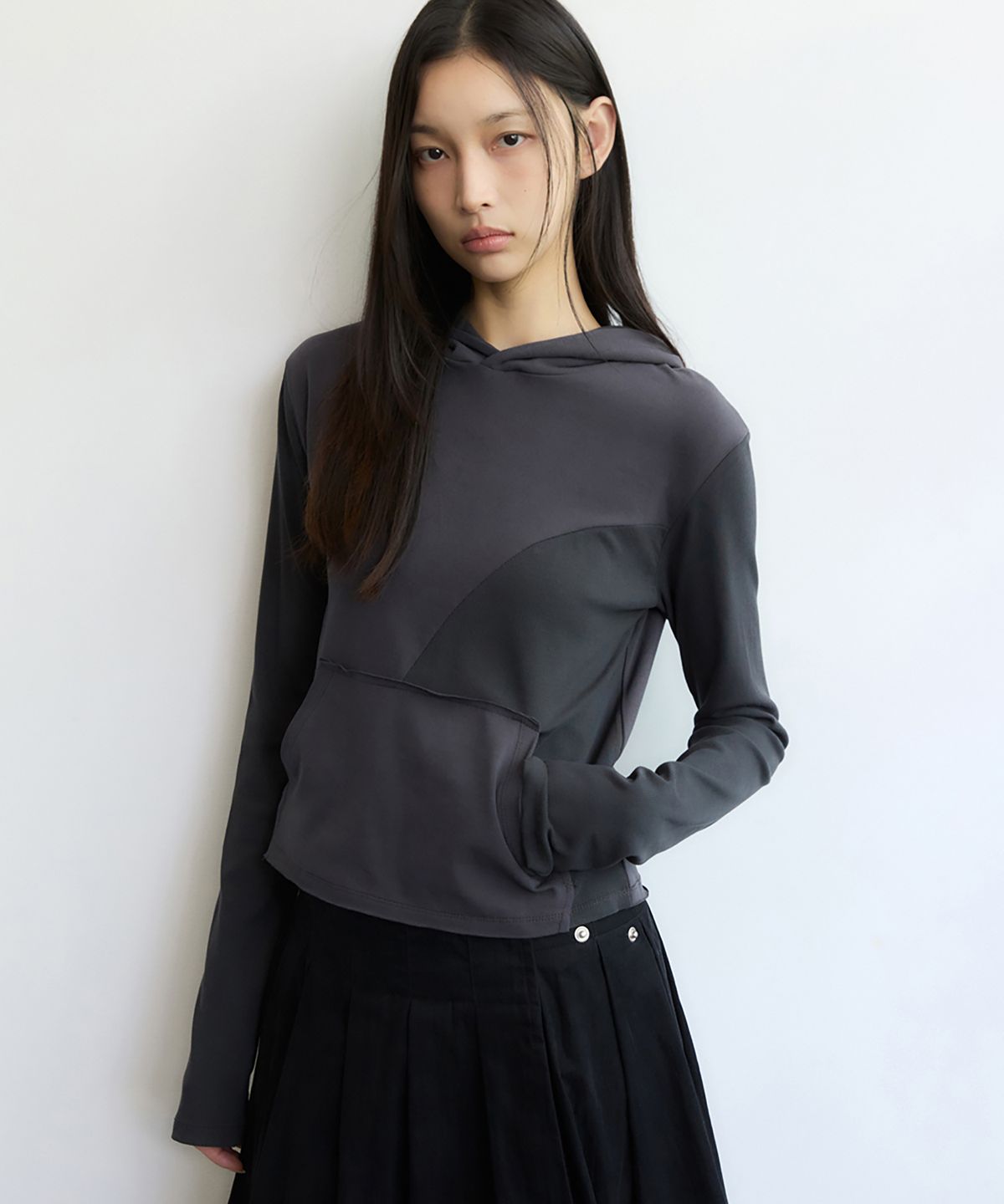 렌세(RENSE) Cropped Ribbed Hoodie Charcoal