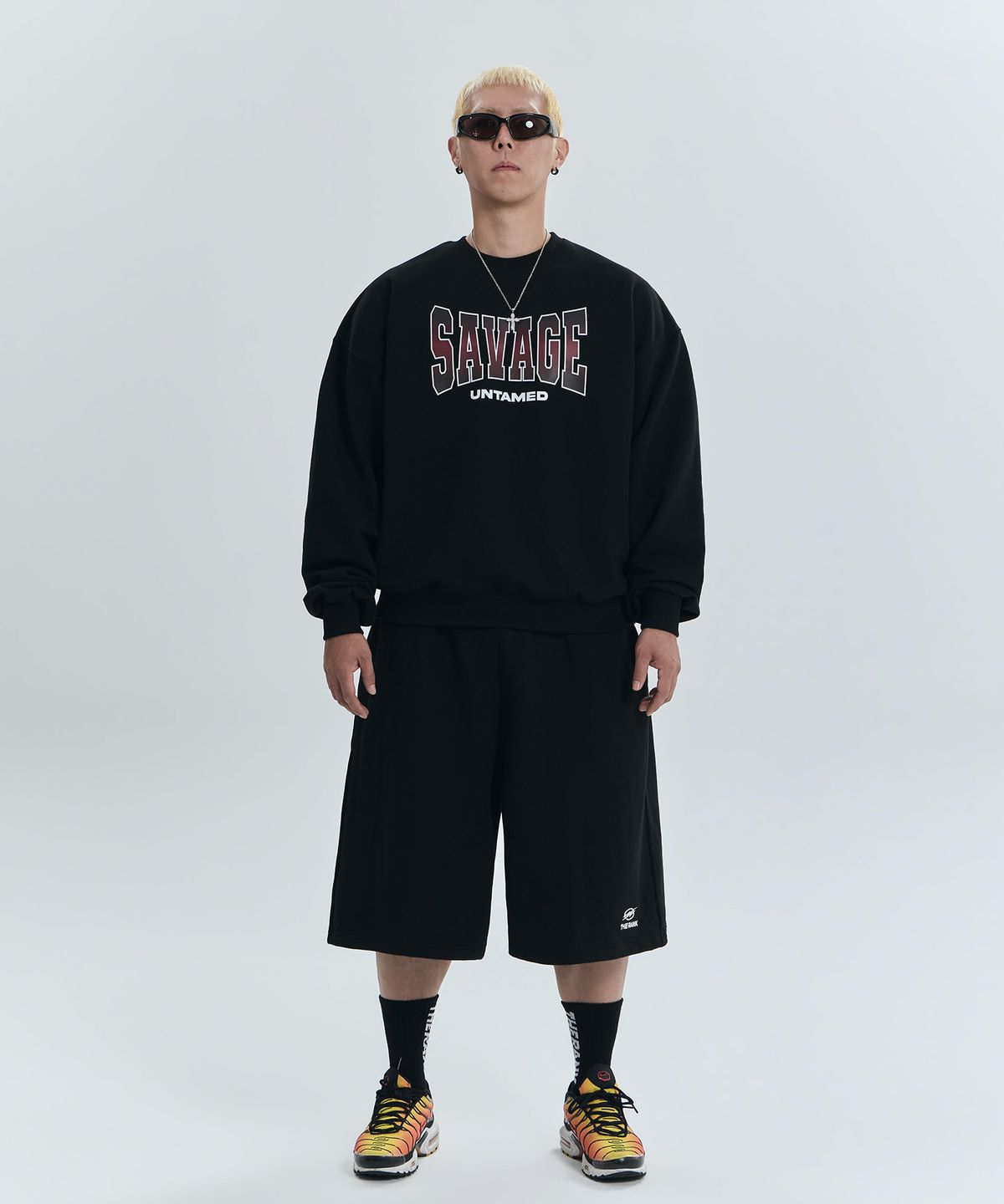더랭크(THERANK) SAVAGE HEAVY SWEATSHIRT [BLACK]