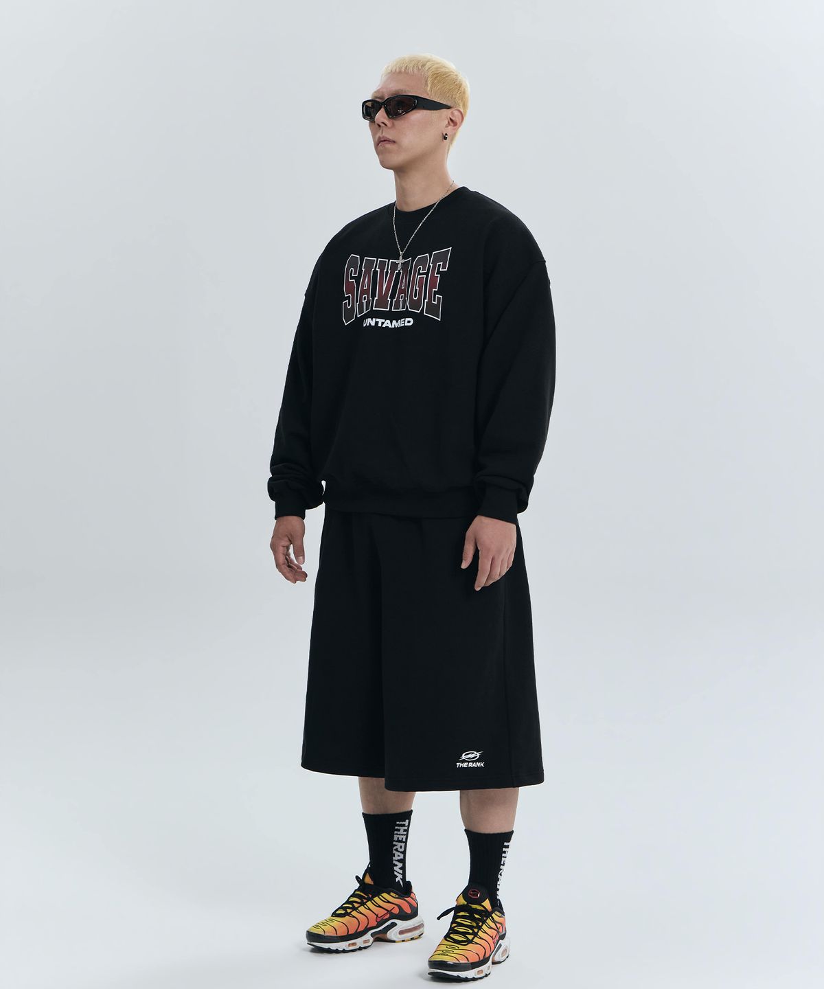 더랭크(THERANK) SAVAGE HEAVY SWEATSHIRT [BLACK]