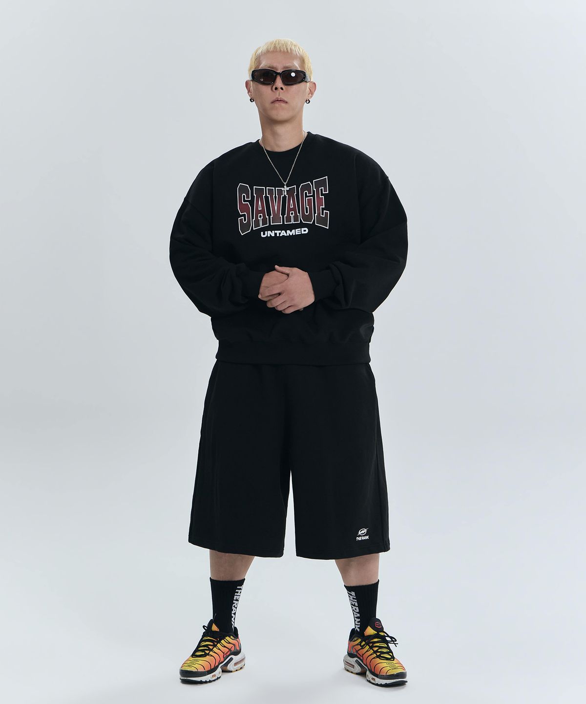 더랭크(THERANK) SAVAGE HEAVY SWEATSHIRT [BLACK]
