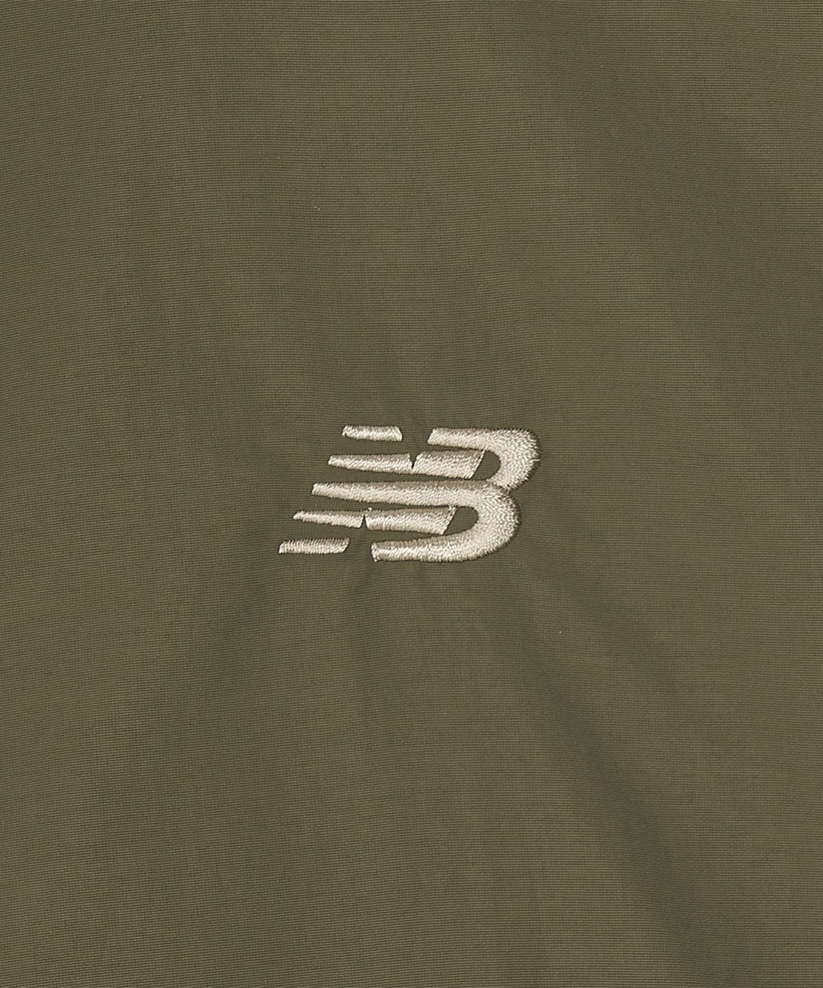 뉴발란스(NEW BALANCE) NBNAGCO303 / UNI 에센셜 스탠넥 우븐자켓 (D/KHAKI)