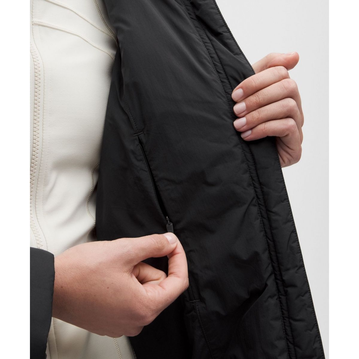 룰루레몬(LULULEMON) 우먼스 ThermoZen 인설레이티드 맥 코트  SUPD