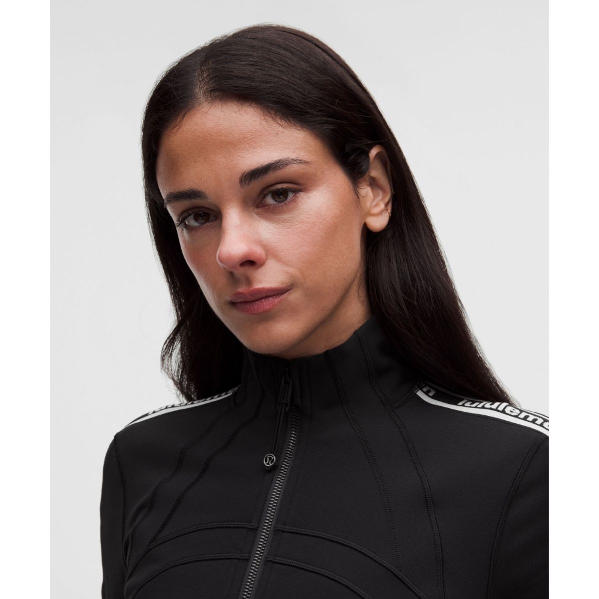 룰루레몬(LULULEMON) 디파인 Luon 크롭 트랙 재킷 *워드마크  BLK LTIV