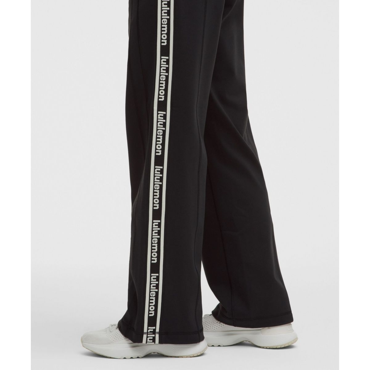 룰루레몬(LULULEMON) 디파인 트랙 팬츠 워드마크 *아시아 핏  BLK LTIV