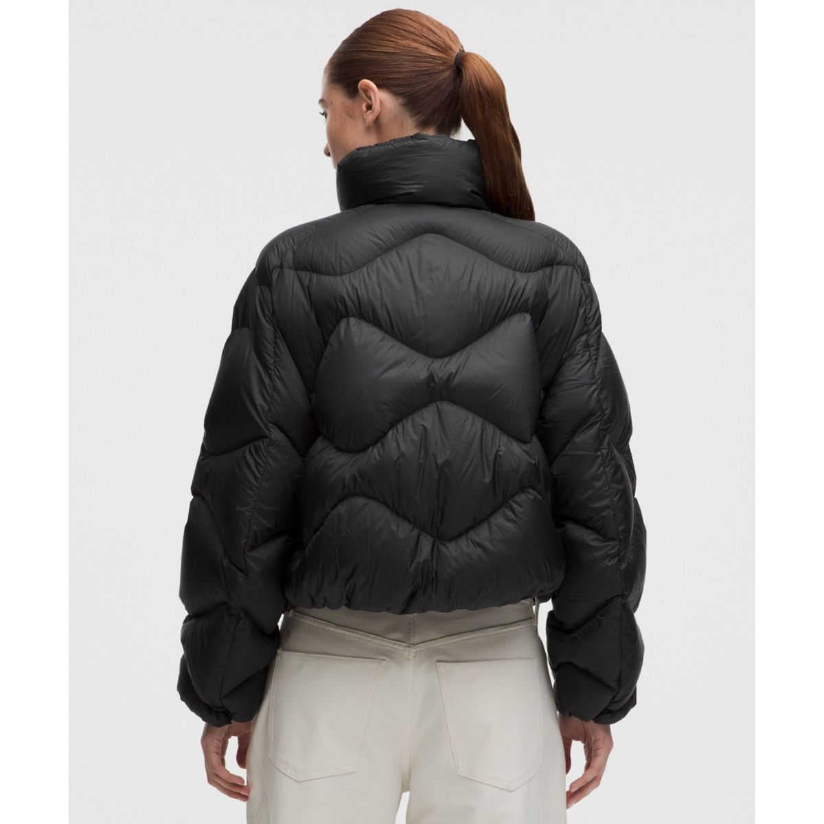룰루레몬(LULULEMON) 우먼스 페더웨이트 크롭 퀼티드 푸퍼  BLK