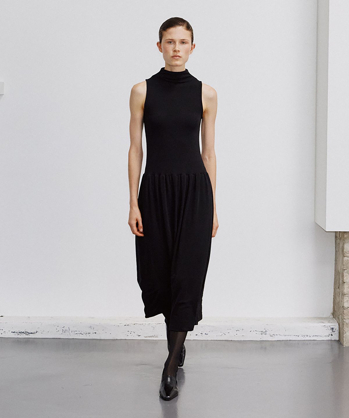 노우드(NOEUD) DR011 Drop-Waist Shirring Dress (Black)