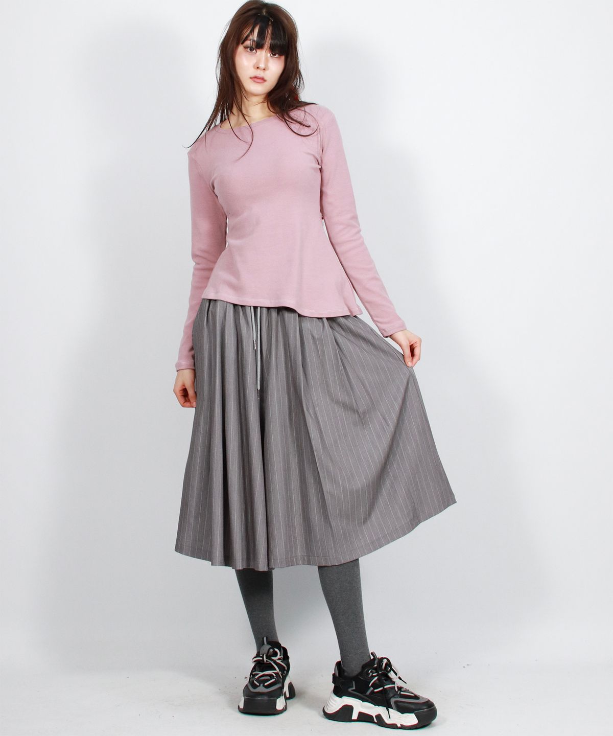 드마크(DEMARC) wide two tuck stripe bumuda skirt - Gray