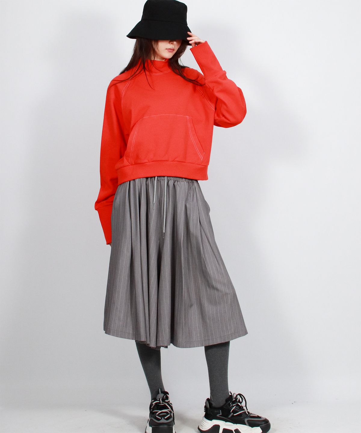드마크(DEMARC) wide two tuck stripe bumuda skirt - Gray