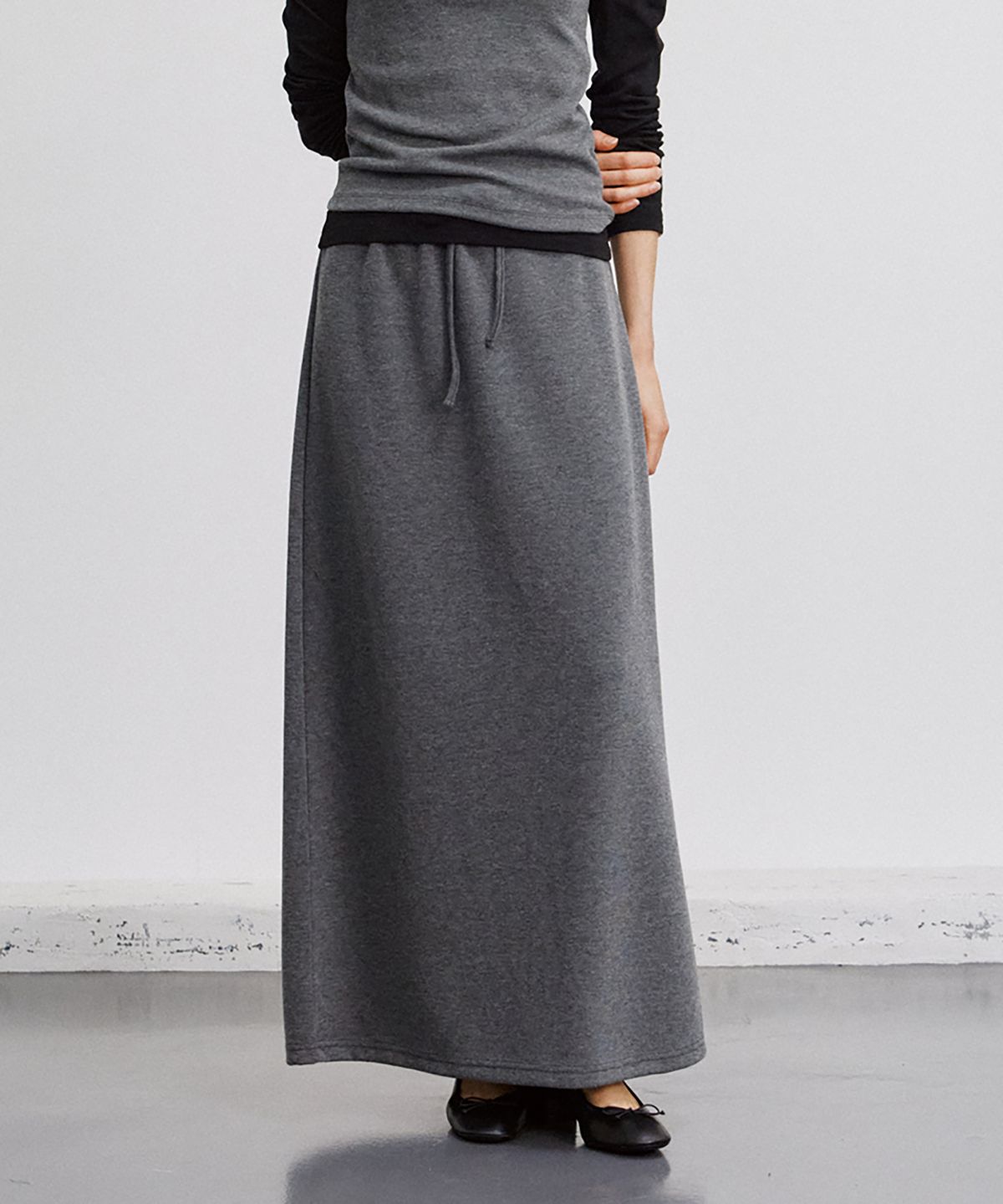 노우드(NOEUD) SK016 Relaxed Slit Banding Skirt (Charcoal)