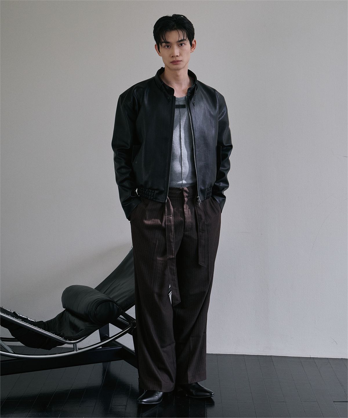 로랑서울(LAURANTSEOUL) Belted two tuck stripe wide slacks(Brownlstripe)
