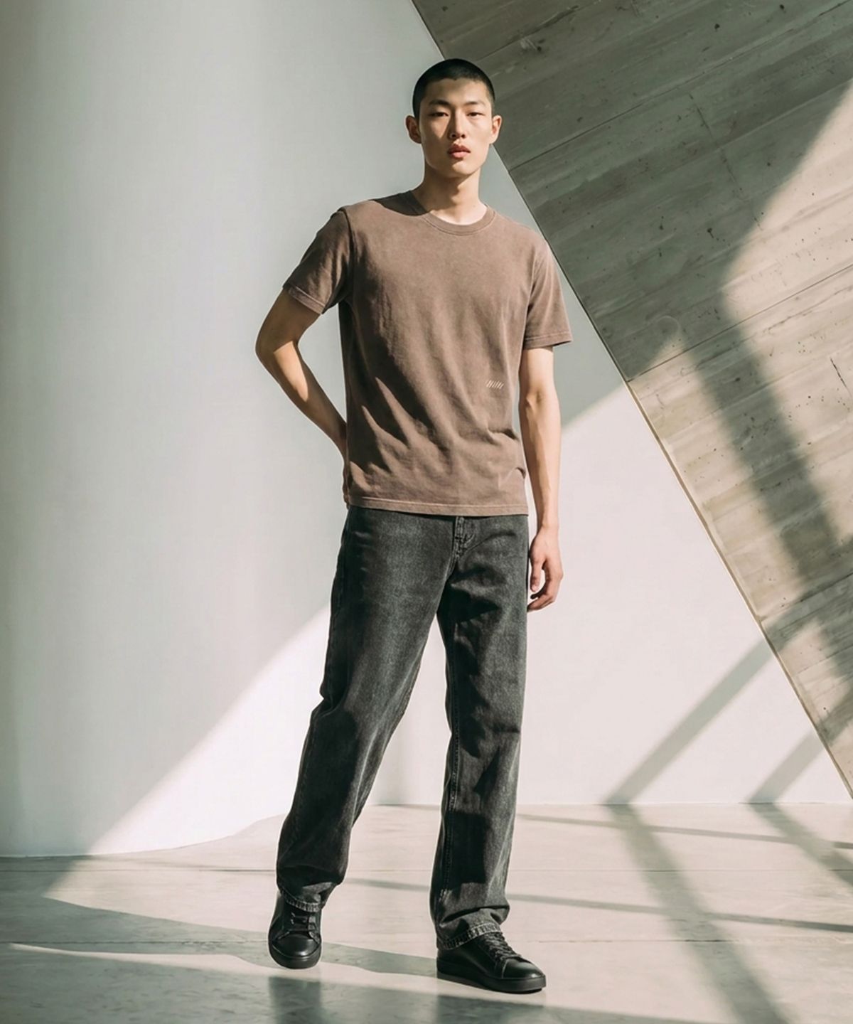 테노(TENO) 남성 시그니처 로고 크롭 티셔츠_163(17590-031-801-69)