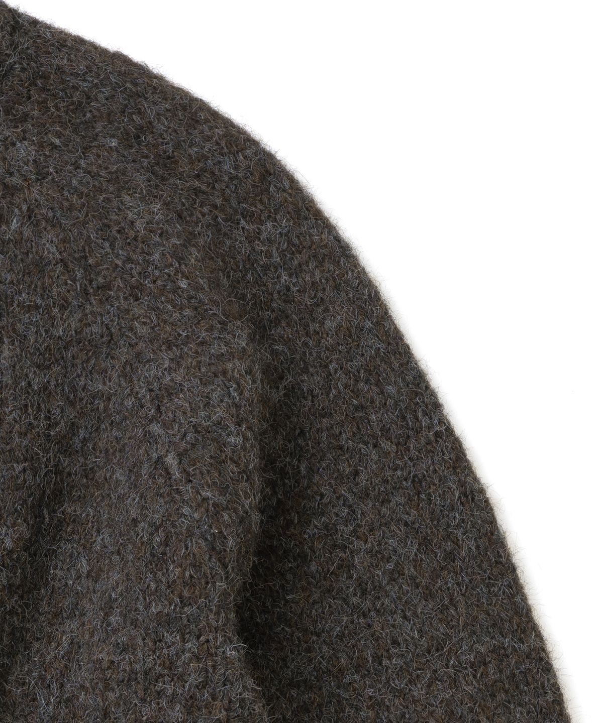 니티드(KNITTED) (UNISEX)부클 래글런 크롭 라운드 니트 BROWN