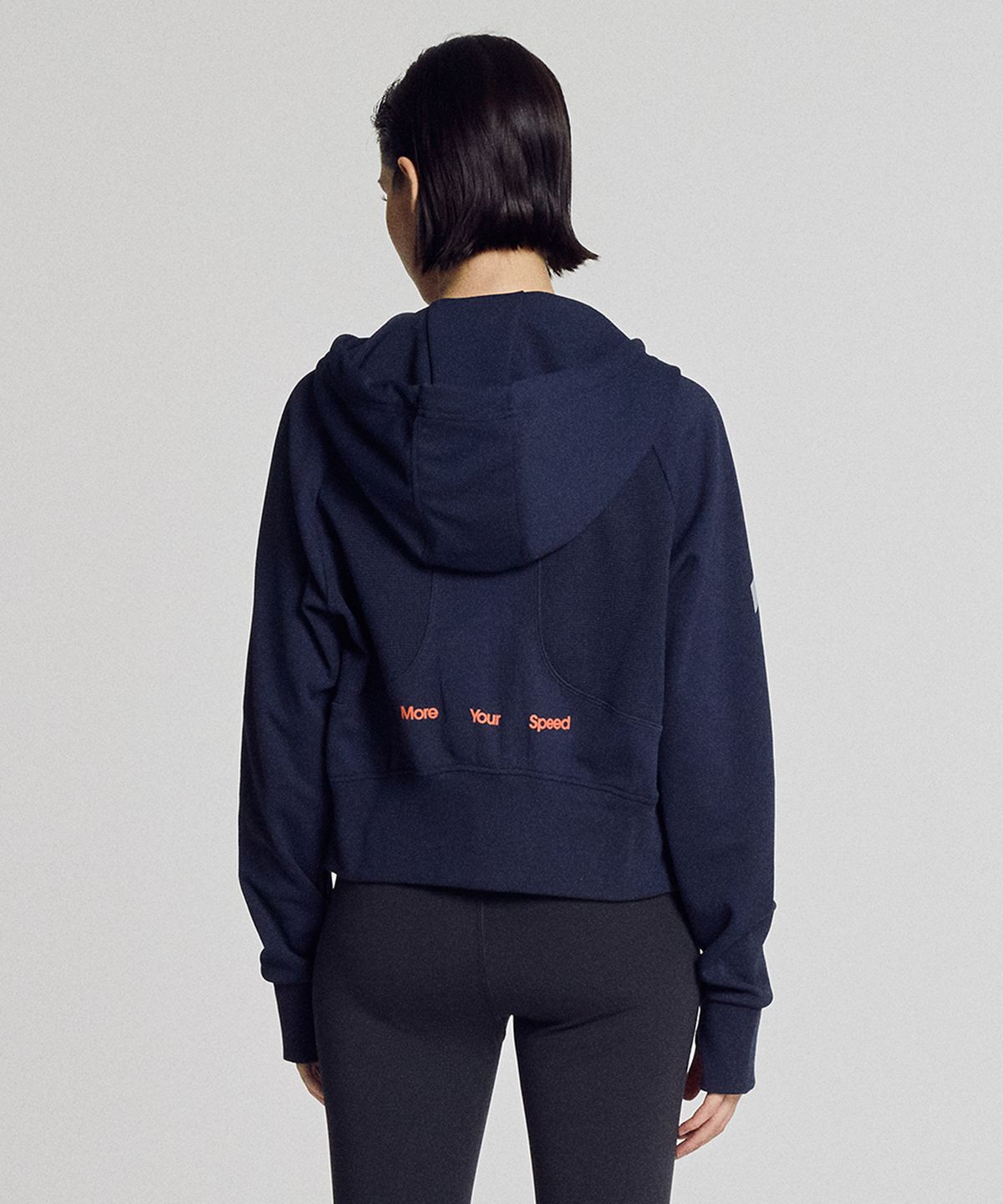 뉴발란스(NEW BALANCE) NBMDG15212 / WOMEN PF 올데이 크롭 후드집업 (NAVY)