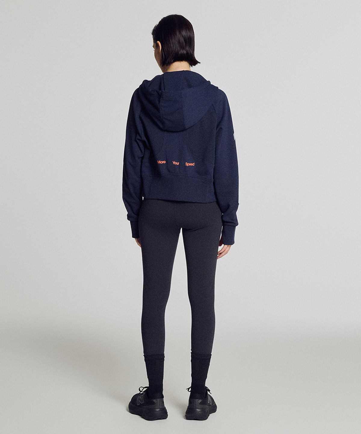 뉴발란스(NEW BALANCE) NBMDG15212 / WOMEN PF 올데이 크롭 후드집업 (NAVY)