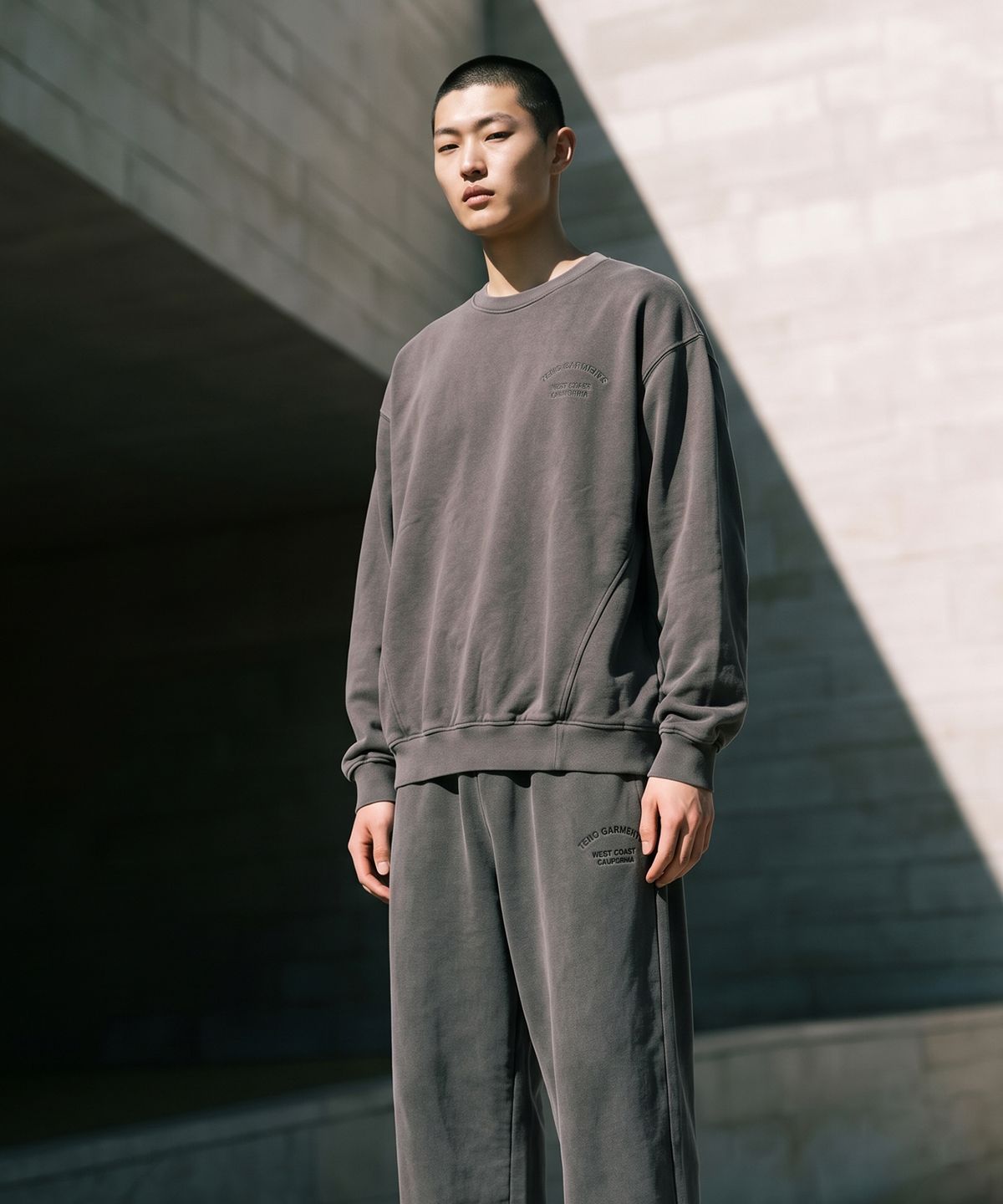 테노(TENO) 공용 아치 로고 스트레이트 팬츠_057(17590-038-804-69)