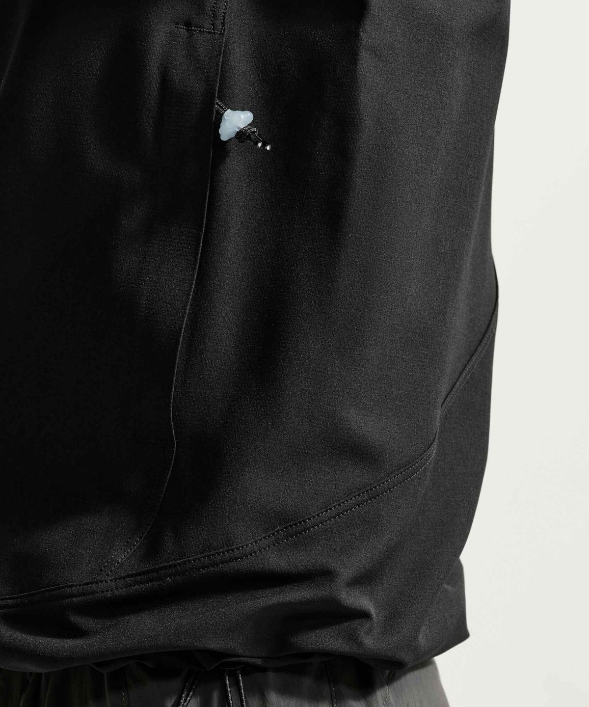 나이키(NIKE) ACG 클라우드 트레커 풀집 하이킹 재킷 W - 블랙:서밋 화이트 / IM4317-010