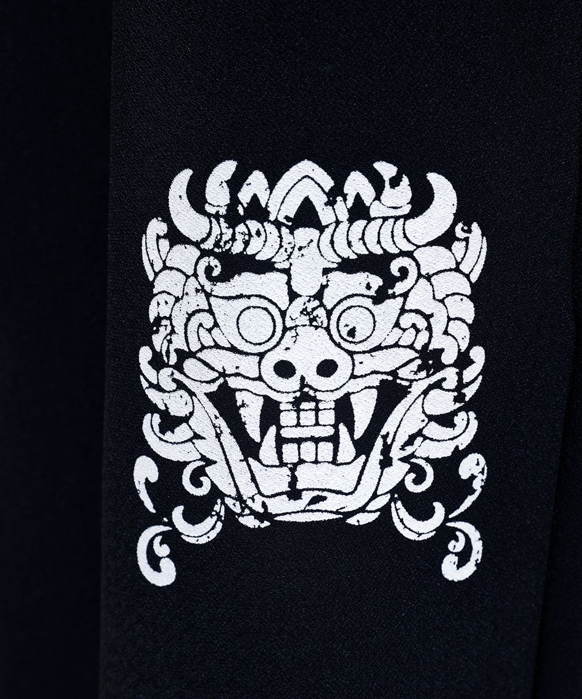 키르티무카(KIRTIMUKHA) 로고 프린팅 기모 조거 팬츠