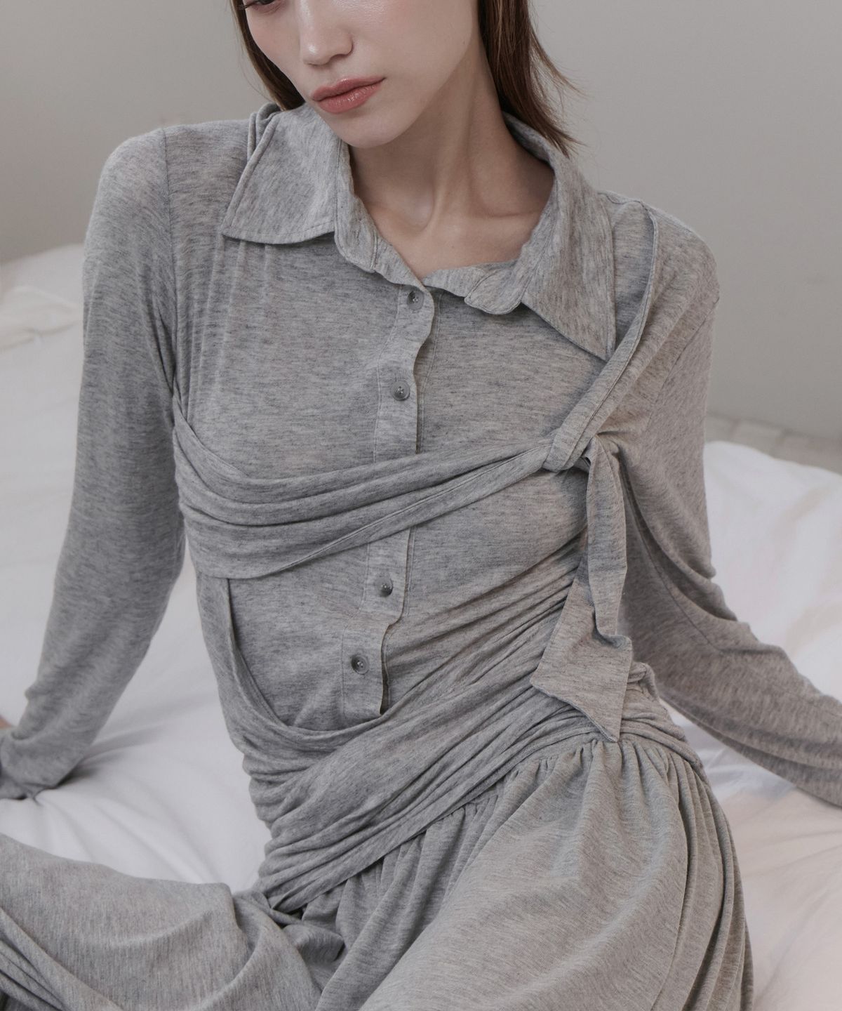 진주유즈(JINJUSE) KNOT VEIL TOP [MELANGE GRAY]