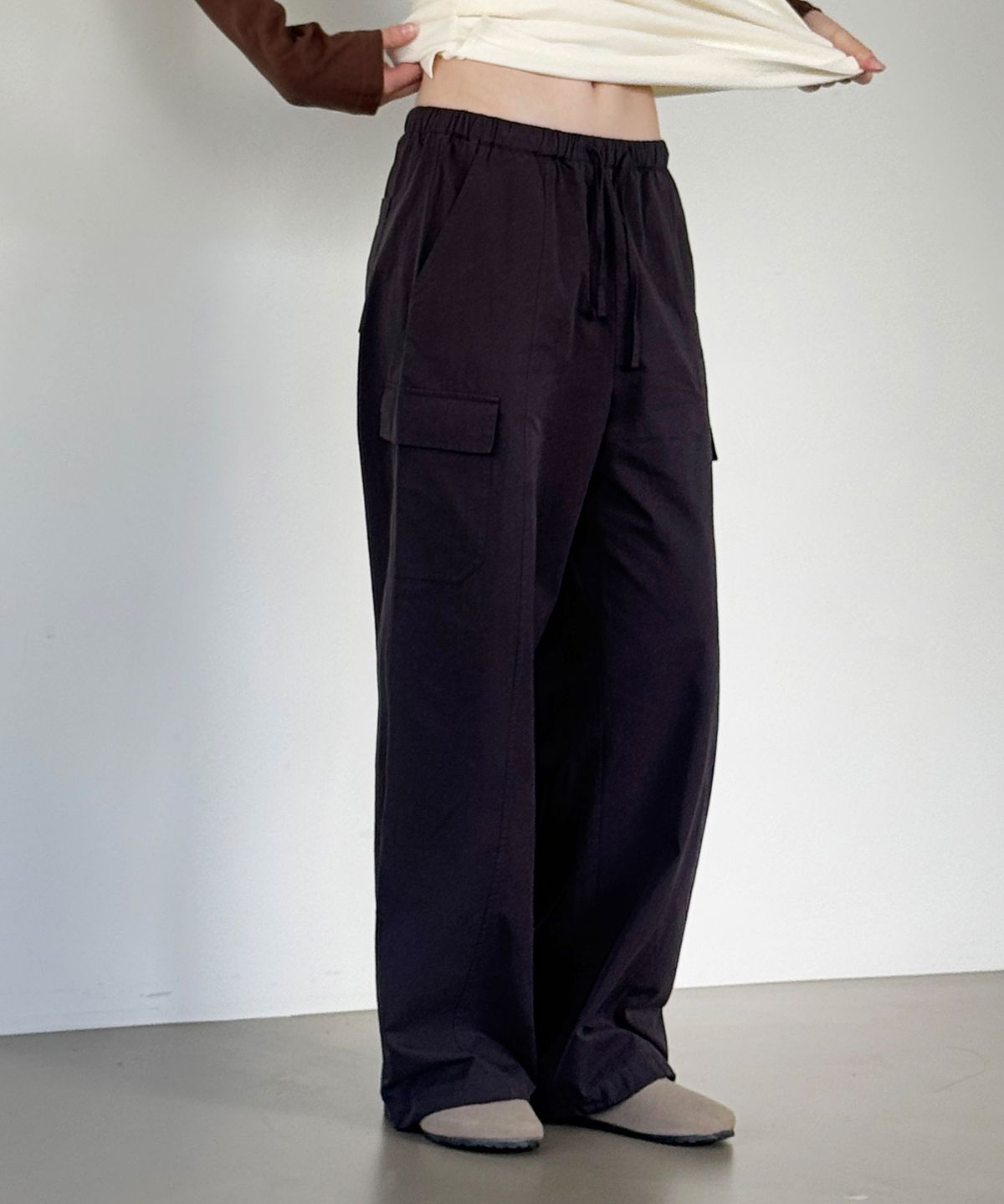 로시로우(LOSSYROW) Utility Wide Cargo Pants - Charcoal