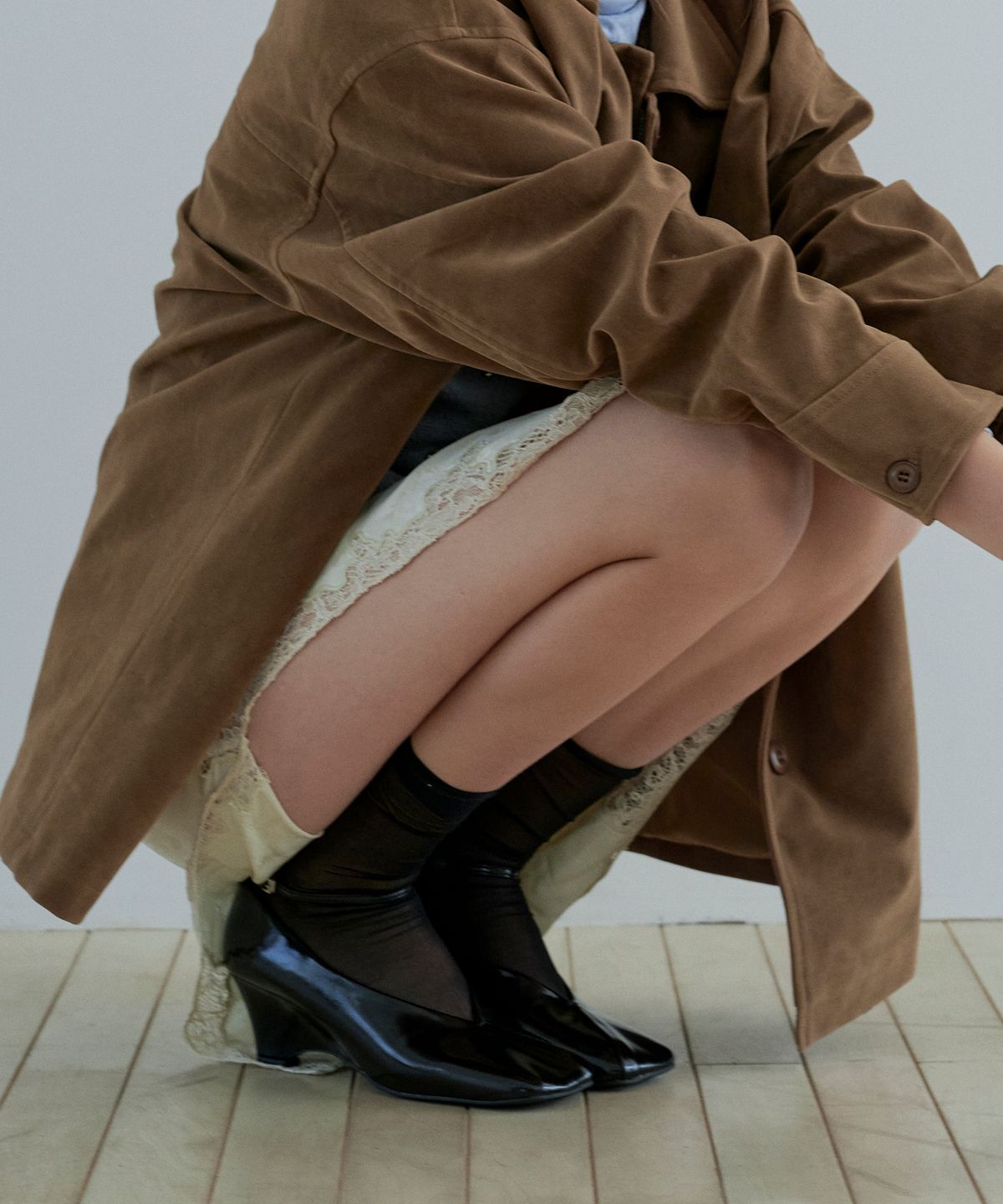 메티에(METIER) me1029 spuare 90s curve strap pumps 스퀘어토 90s 커브 스트랩 펌프스