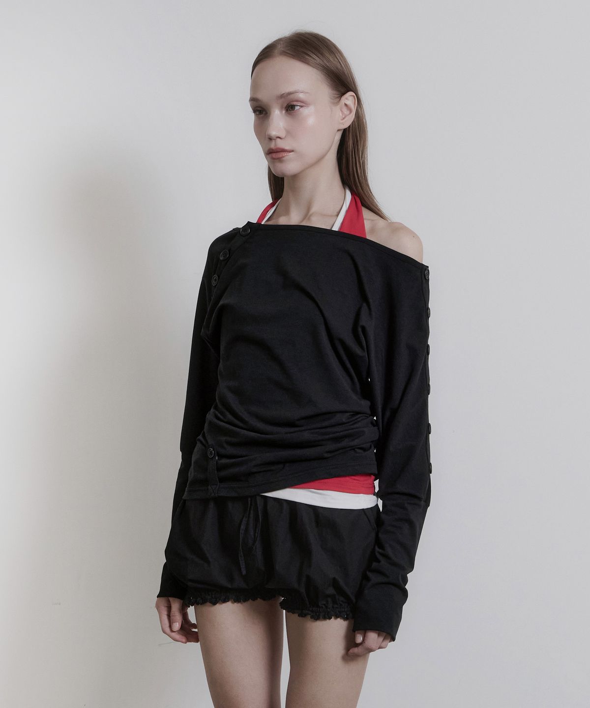 진주유즈(JINJUSE) ARC BUTTON TOP [BLACK]