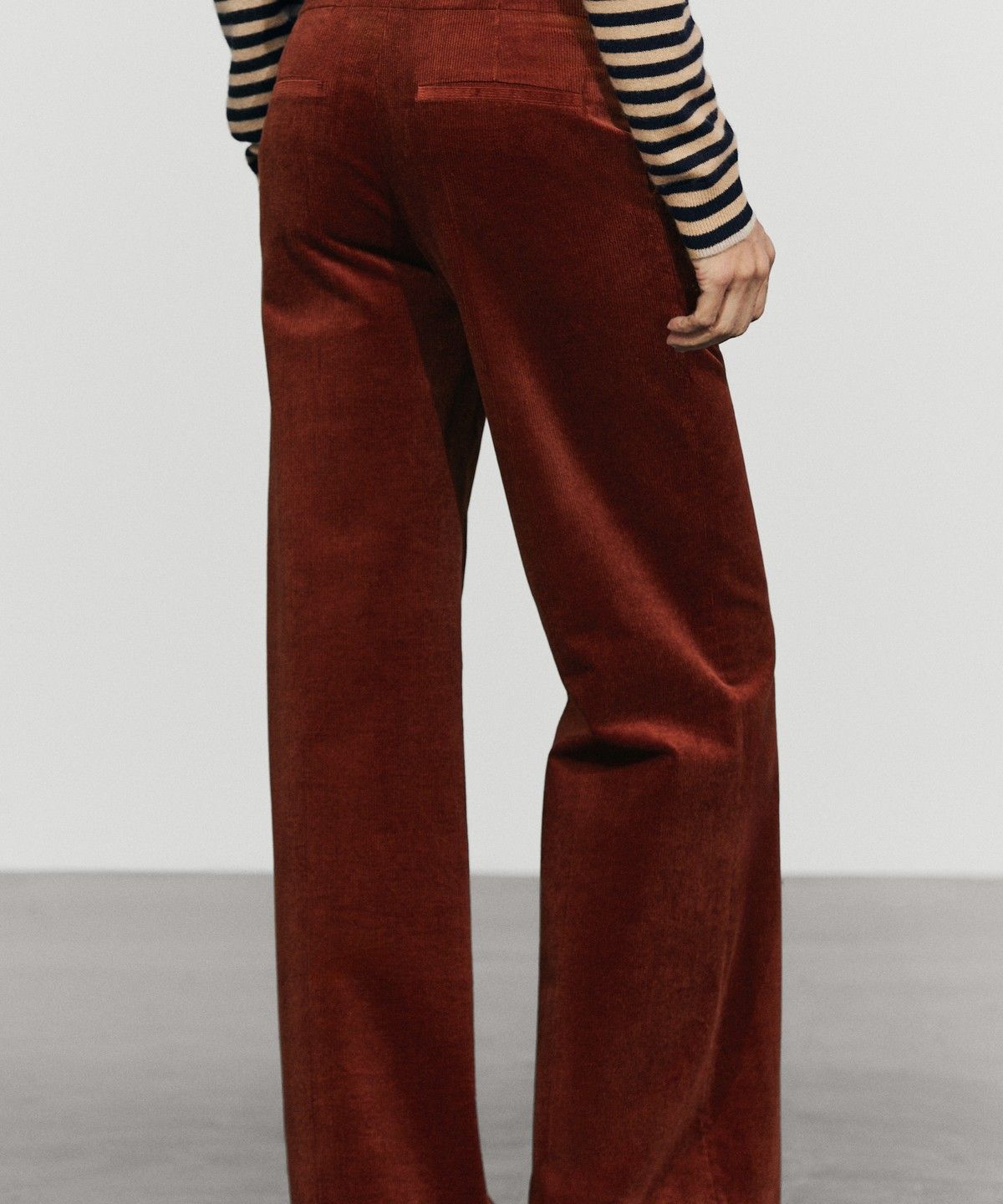 마시모두띠(MASSIMO DUTTI) 코듀로이 팔라초 팬츠