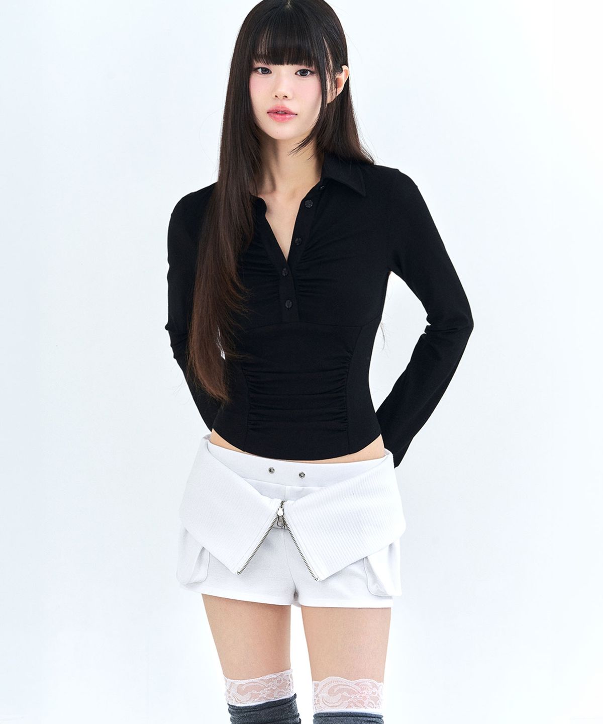 리메크(LIEMÉQUE) 폴드오버 지퍼 포켓 쇼츠 화이트