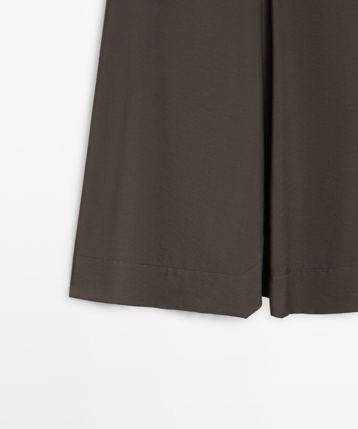 마시모두띠(MASSIMO DUTTI) 플루이드 미디 스커트 플리츠 디테일