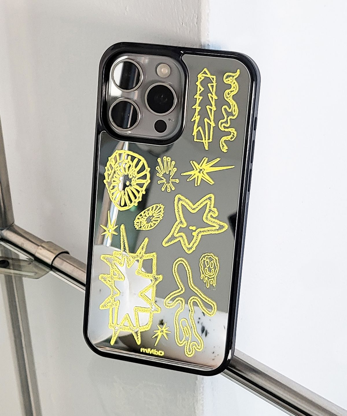 메모리즈바운더리(MEMORIESBOUNDARY) BOUNDARIES Signal Doodle Bumper Mirror Phone Case (BK_YL/MagSafe)