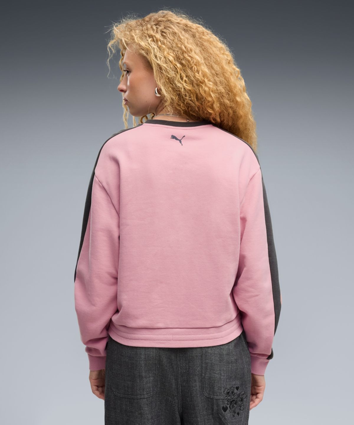 푸마(PUMA) [파워퍼프걸 컬래버] 파워퍼프걸 스웻탑 - 포이즈드 핑크 / 638475-50