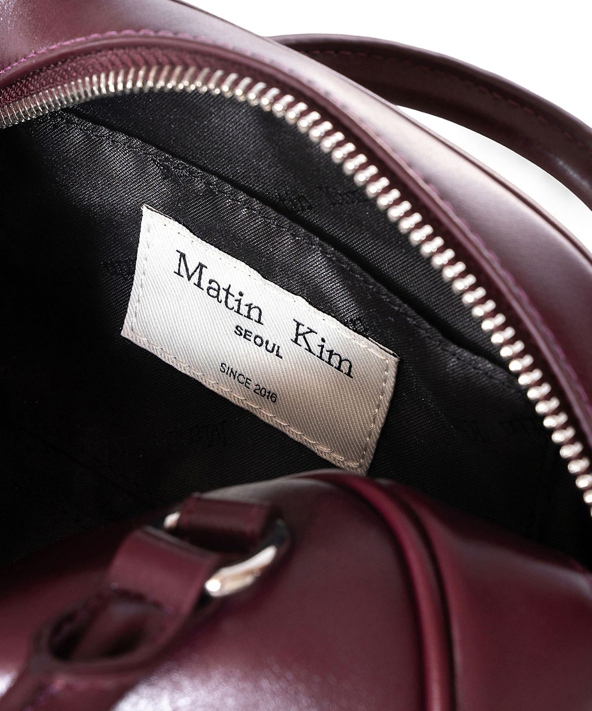 마뗑킴(MATIN KIM) HALFMOON BABY BOWLING BAG IN WINE