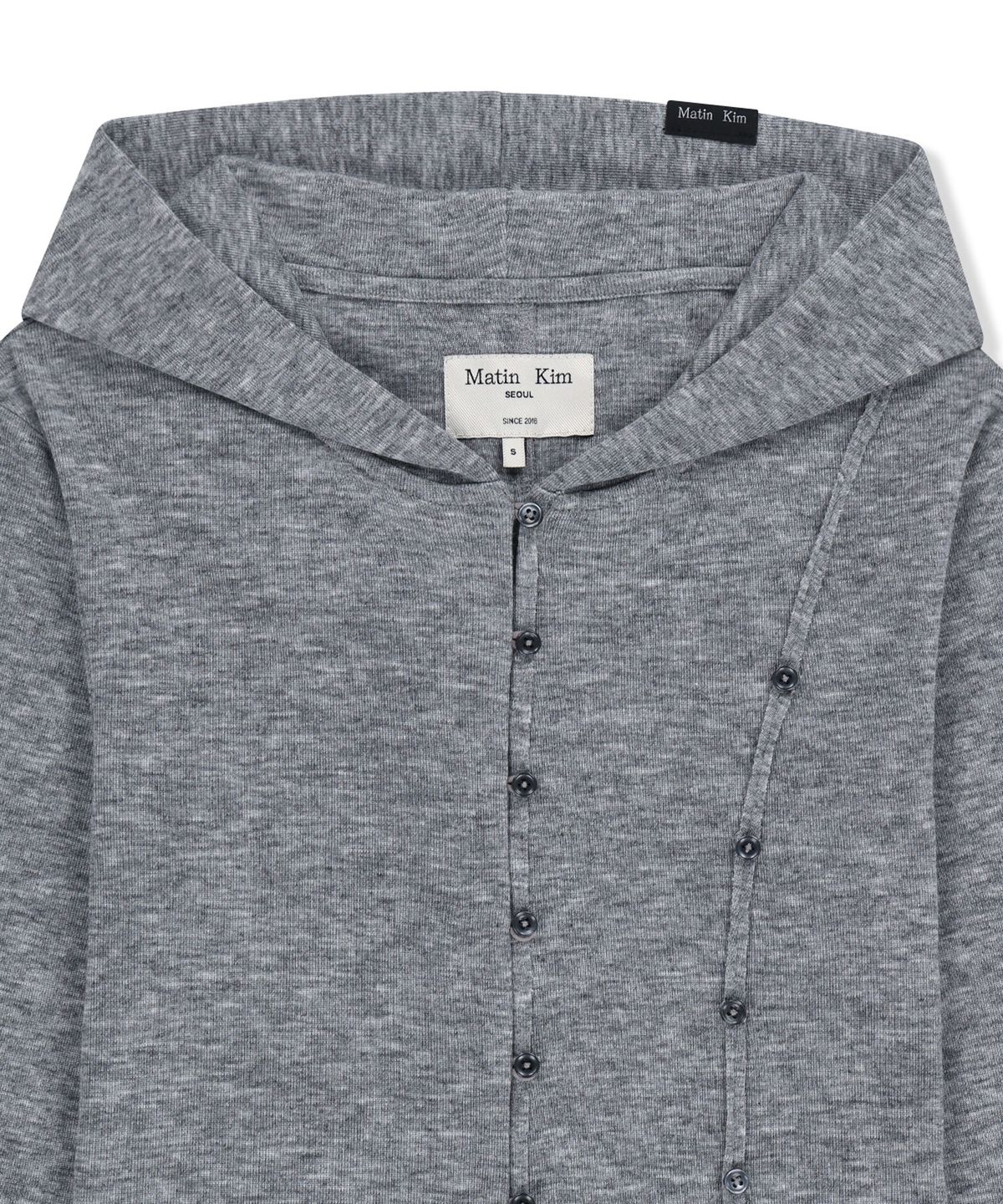 마뗑킴(MATIN KIM) DOUBLE LAYER BUTTON HOOD TOP IN GREY