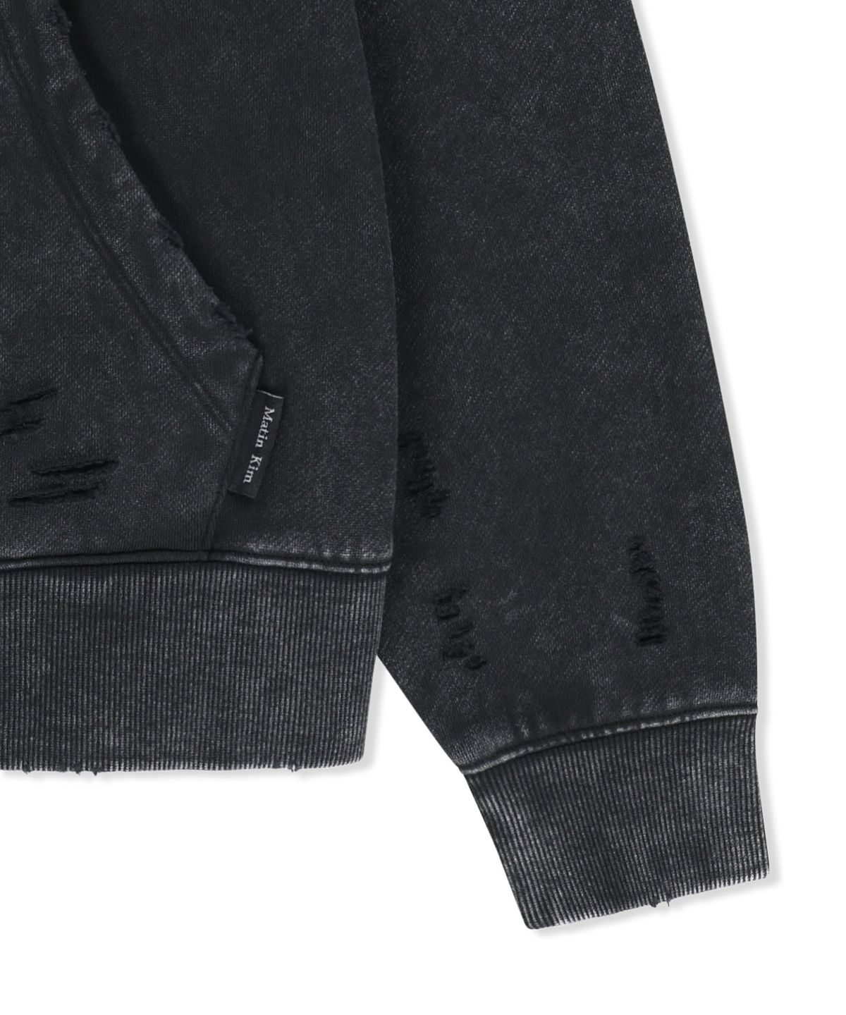 마뗑킴(MATIN KIM) WAFFLE APPLIQUE LOGO HOOD TOP IN CHARCOAL