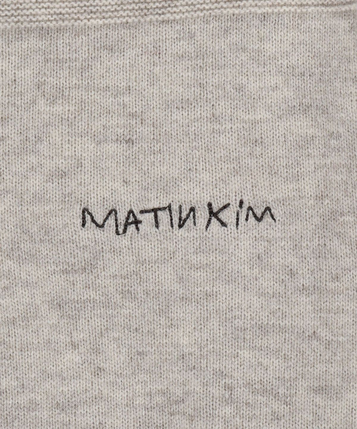 마뗑킴(MATIN KIM) BOAT NECK VOLUME SLEEVE KNIT PULLOVER IN LIGHT BEIGE