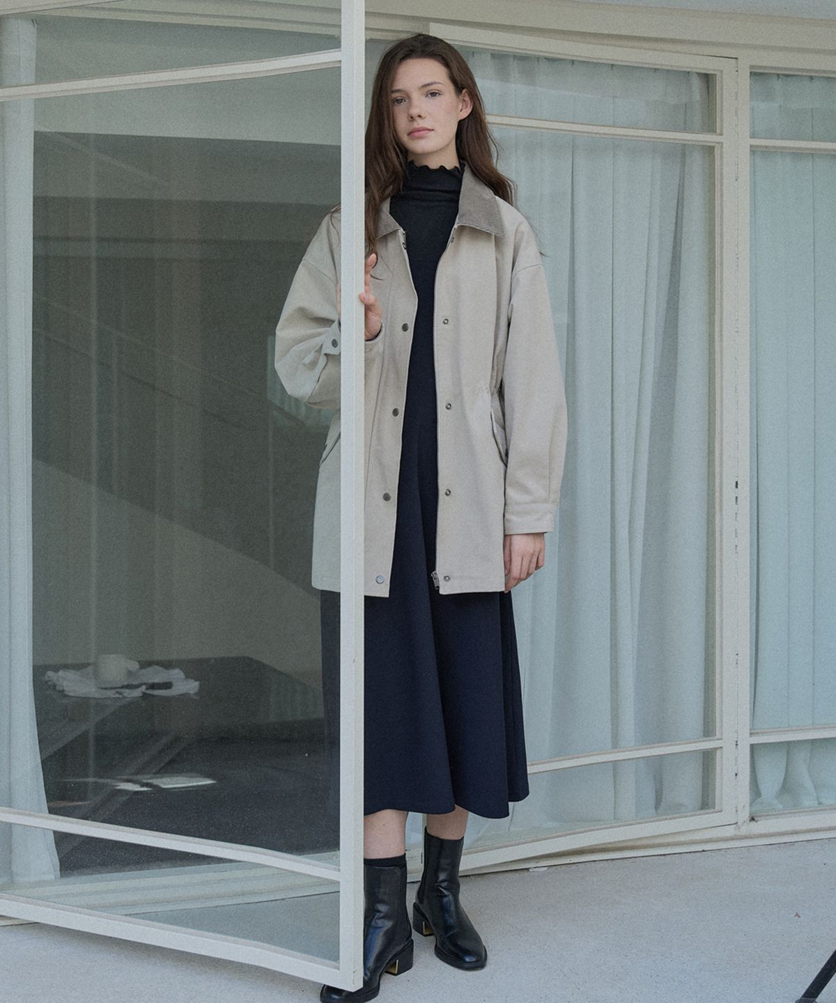 아방(AVANT-G) Corduroy Collar Safari Jumper - BEIGE