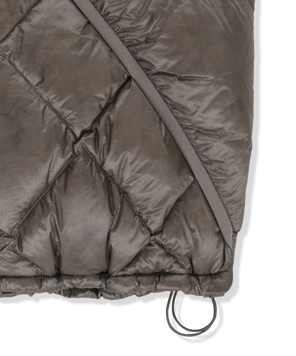 마뗑킴(MATIN KIM) MIX QUILTED LIGHT DOWN VEST IN GREY